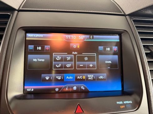 Used 2013 Ford Taurus SEL image 24