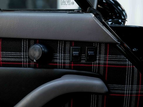 Used 1996 Porsche 911 Carrera image 36