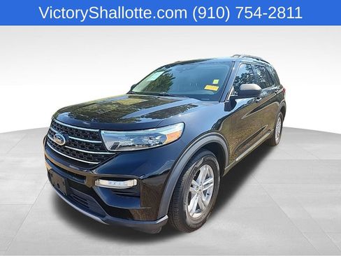 Used 2021 Ford Explorer XLT w/ Equipment Group 202A RWD image 14