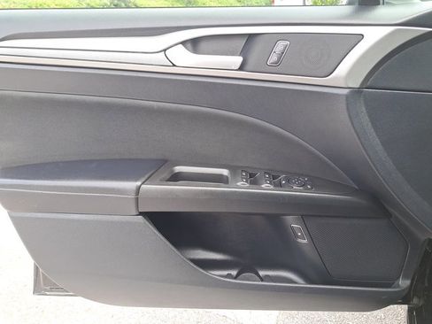 Certified 2020 Ford Fusion SE image 20