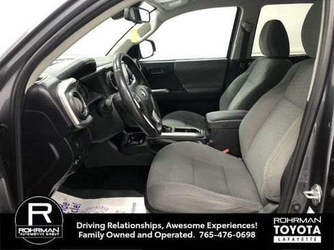 Used 2021 Toyota Tacoma SR5 w/ Blackout Package (TMS) image 12