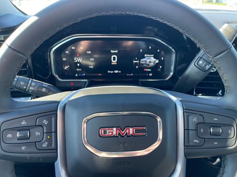 New 2026 GMC Sierra 1500 Elevation image 12