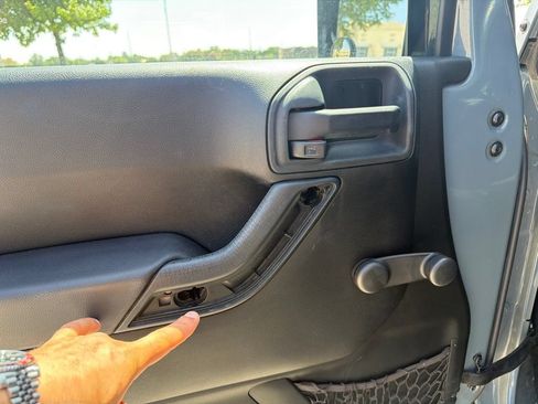 Used 2014 Jeep Wrangler Unlimited Sport AWD/4WD image 12