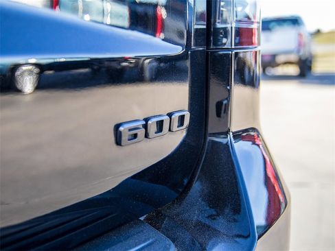 Used 2023 Cadillac Escalade Sport Platinum w/ LPO, ONYX Package image 12