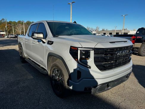 Used 2024 GMC Sierra 1500 Elevation w/ Elevation Premium Package image 7
