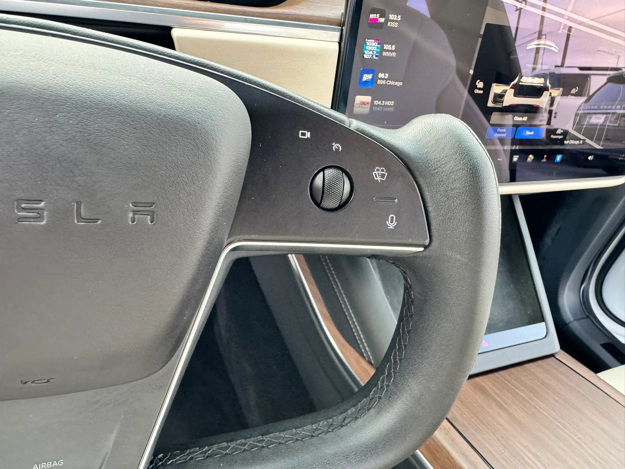 Used 2022 Tesla Model X AWD/4WD image 25
