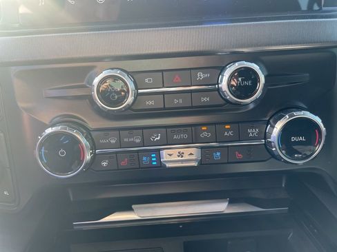 New 2025 Ford F350 Platinum w/ Tremor Off-Road Package image 16