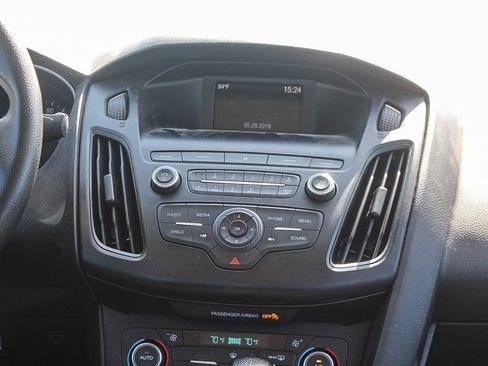 Used 2018 Ford Focus SE FWD image 15