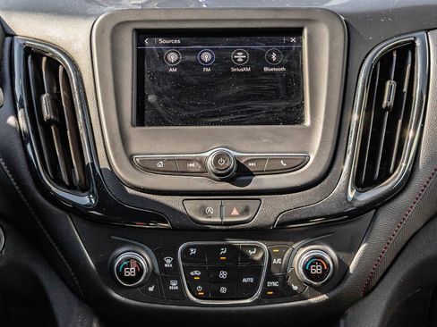 Used 2022 Chevrolet Equinox RS FWD image 15