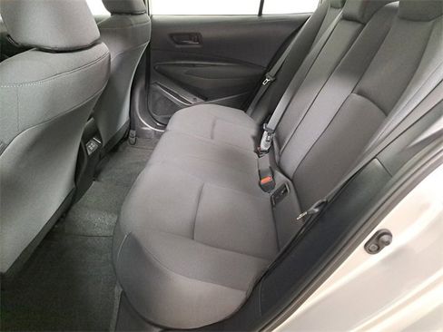 Used 2023 Toyota Corolla LE image 12