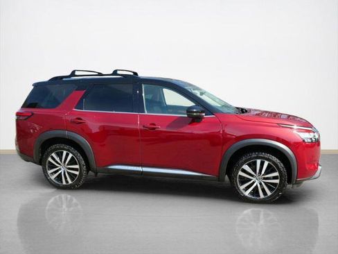 Certified 2023 Nissan Pathfinder Platinum w/ Cargo Package AWD/4WD image 2
