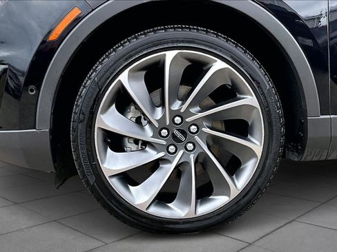 Used 2020 Lincoln Nautilus Reserve w/ Equipment Group 202A image 11