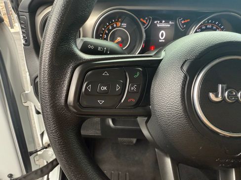 Used 2020 Jeep Wrangler Unlimited Sport image 17