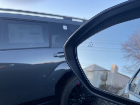 Used 2025 Hyundai Santa Cruz SE image 11