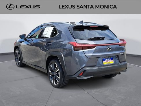 Used 2022 Lexus UX 200 w/ Accessory Package (Z2) FWD image 7