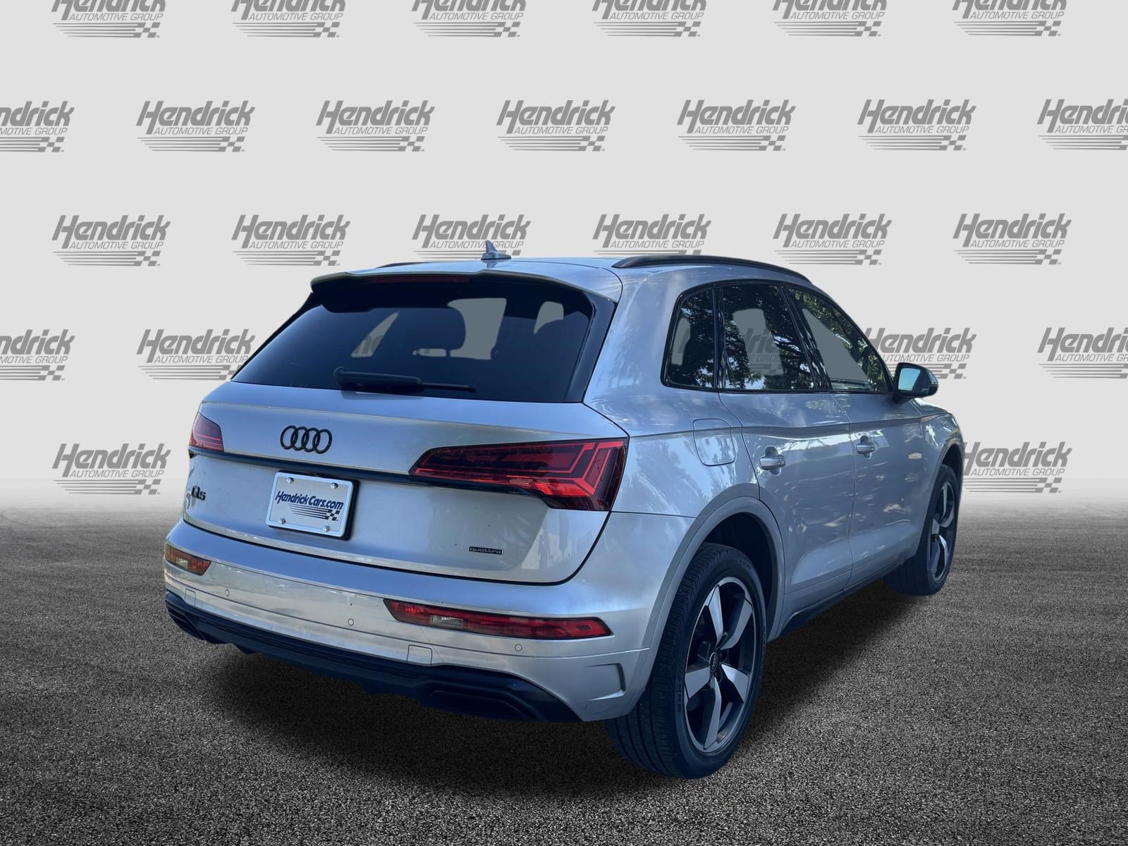 Used 2023 Audi Q5 2.0T Premium Plus w/ Premium Plus Package AWD/4WD image 11