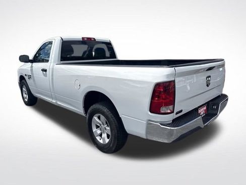 Used 2022 RAM 1500 Classic SLT AWD/4WD image 5