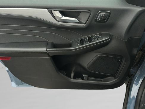 Used 2025 Ford Escape Platinum image 20