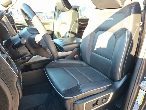 Used 2023 RAM 1500 Laramie image 16