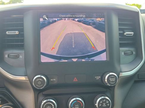 Used 2021 RAM 1500 Big Horn image 26