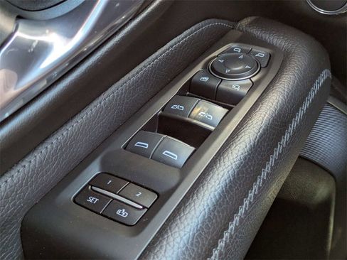 Used 2023 GMC Yukon Denali image 26