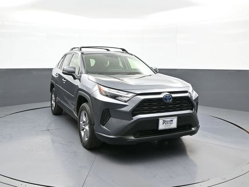 Certified 2023 Toyota RAV4 XLE w/ Convenience Package AWD/4WD image 3