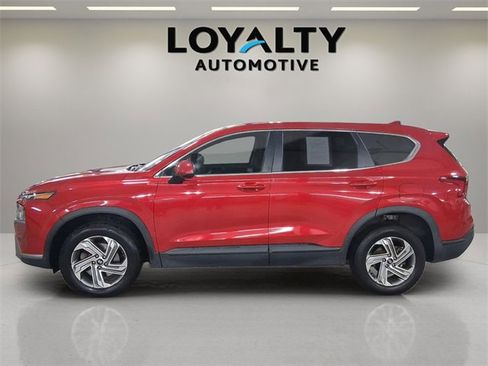 Used 2021 Hyundai Santa Fe SE image 2