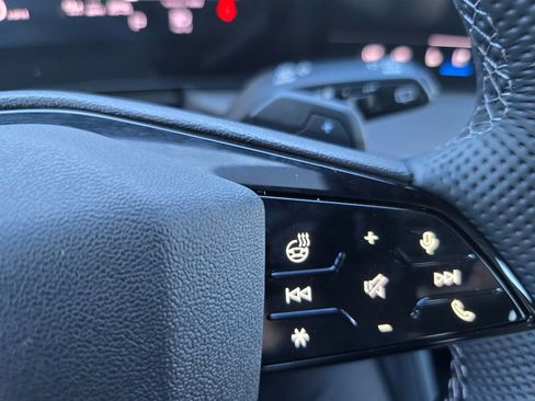 New 2025 Audi SQ5 Prestige image 20