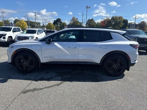 New 2025 Chevrolet Equinox EV RS image 3