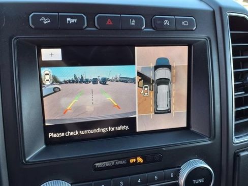 Used 2021 Ford Expedition Limited AWD/4WD image 23