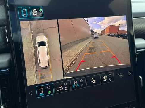 New 2026 GMC Yukon XL AT4 w/ AT4 Premium Plus Package image 24