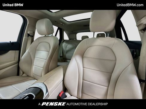 Used 2019 Mercedes-Benz GLC 300 image 5