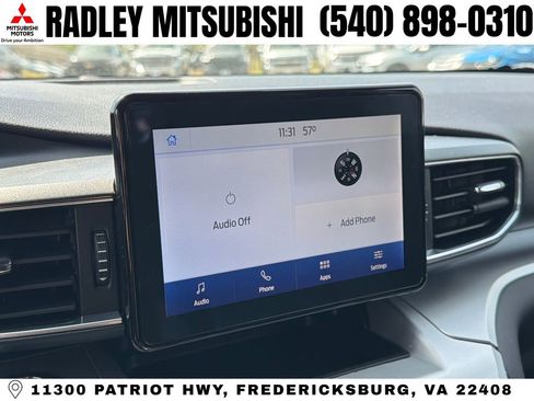 Used 2022 Ford Explorer XLT w/ Equipment Group 202A image 6