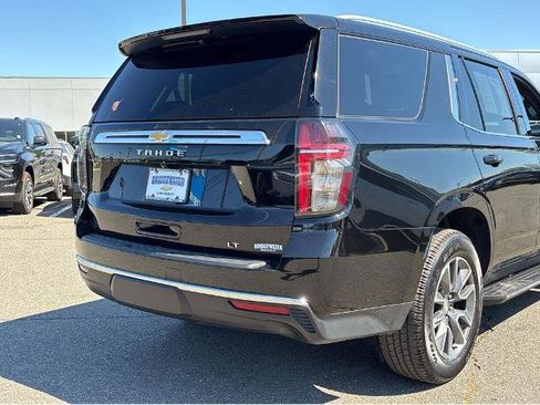 Used 2022 Chevrolet Tahoe LT w/ Luxury Package AWD/4WD image 11