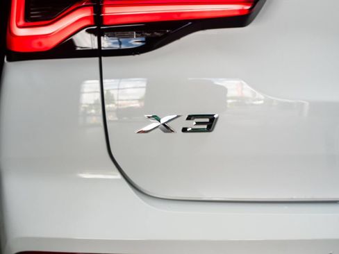 Used 2023 BMW X3 sDrive30i w/ Premium Package RWD image 18