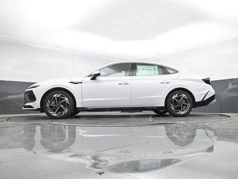New 2026 Hyundai Sonata SEL FWD image 11