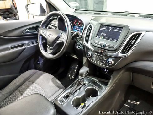 Used 2022 Chevrolet Equinox LT image 24