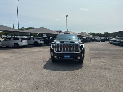 Certified 2024 GMC Sierra 3500 Denali w/ Denali Reserve Package AWD/4WD image 2