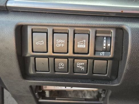 Used 2023 Subaru Forester Premium AWD/4WD image 31