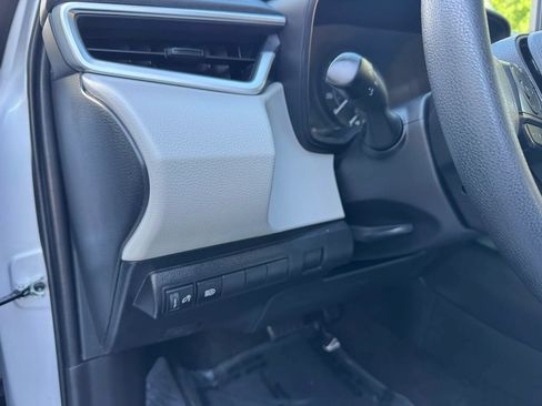 Used 2022 Toyota Corolla L FWD image 27