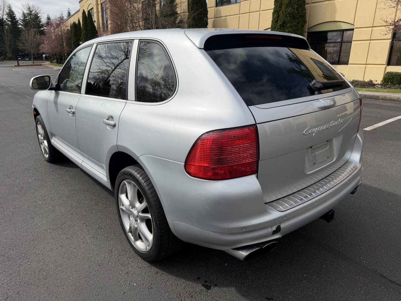 Used 2006 Porsche Cayenne Turbo S AWD/4WD image 9