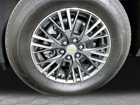 Used 2026 Chevrolet Traverse LT w/ Driver Confidence Package FWD image 31