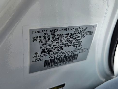 New 2026 Nissan Kicks SR FWD image 19