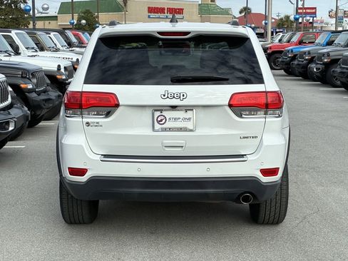 Used 2020 Jeep Grand Cherokee Altitude image 6