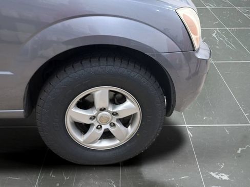 Used 2009 Kia Sorento LX AWD/4WD image 17