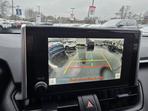 Used 2025 Toyota RAV4 LE image 27