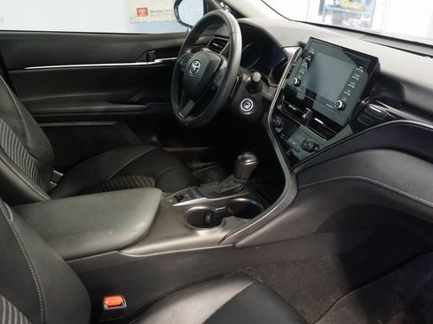 Used 2023 Toyota Camry SE image 20