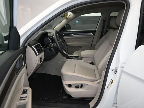 Used 2023 Volkswagen Atlas SE FWD image 13