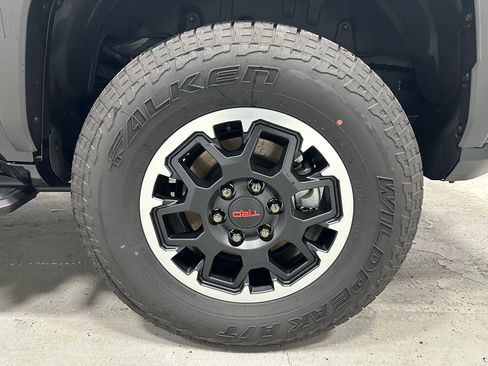 Used 2025 Toyota 4Runner TRD Off-Road image 63