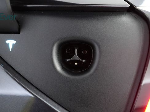 Used 2025 Tesla Model 3 Long Range RWD image 10